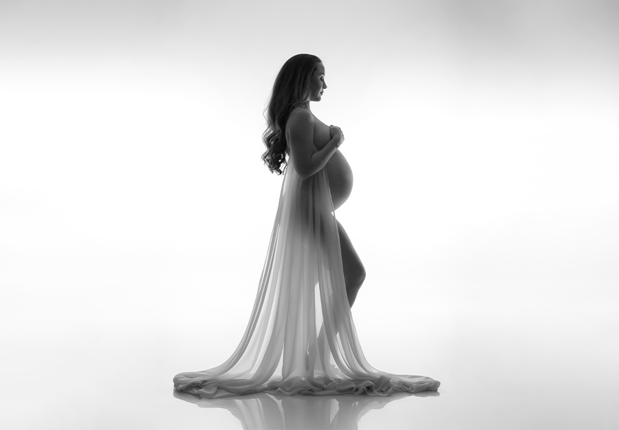 Fotografía de embarazo contraluz artística